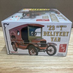 AMT 1923 “T” Delivery Van 1:25 Model Retro Deluxe Edition Factory Sealed #860