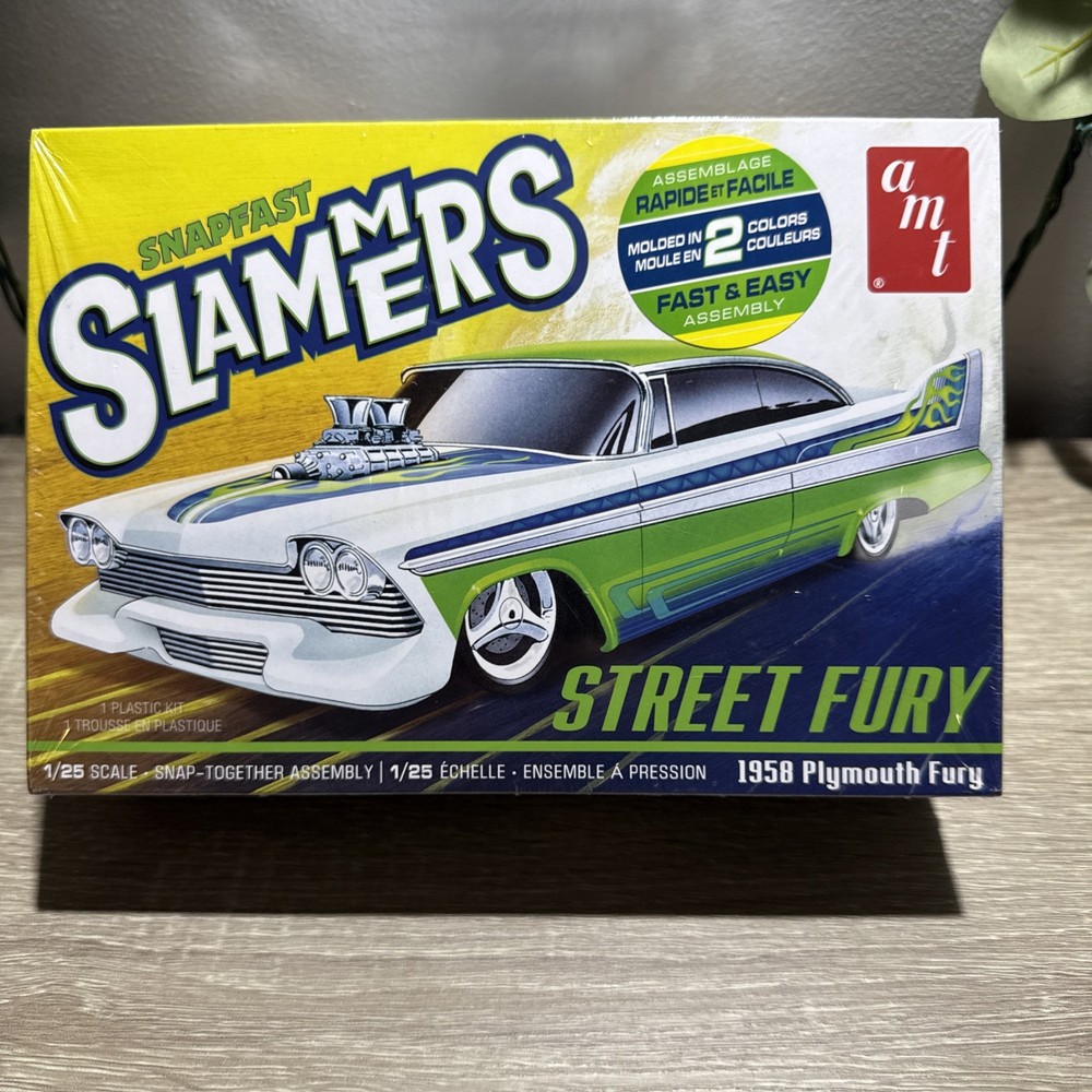 Sealed 1958 Plymouth Street Fury Model Kit 1/25 Scale AMT NEW