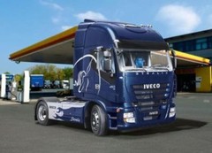 REVELL of GERMANY 1/24 SCALE Iveco Stralis Tractor Cab #7423~MINT in BOX