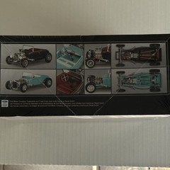 Revell Ford ’29 Model A Roadster 2’N1 1:25 Plastic Model Kit Molded White Decals