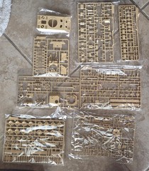 SUYATA 1/48 PANTHER A + 16t Strabokran w/Maintenance Diorama & Display Base