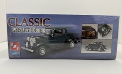 1932 Classic Ford Coupe 1:25 Scale Model Kit AMT / ERTL