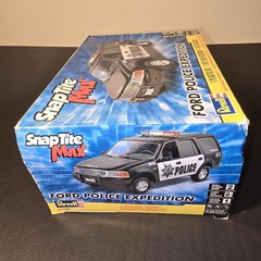 Revell Snap-Tite Max Ford Police Expedition Kit #85-1228 Factory Sealed 1:15