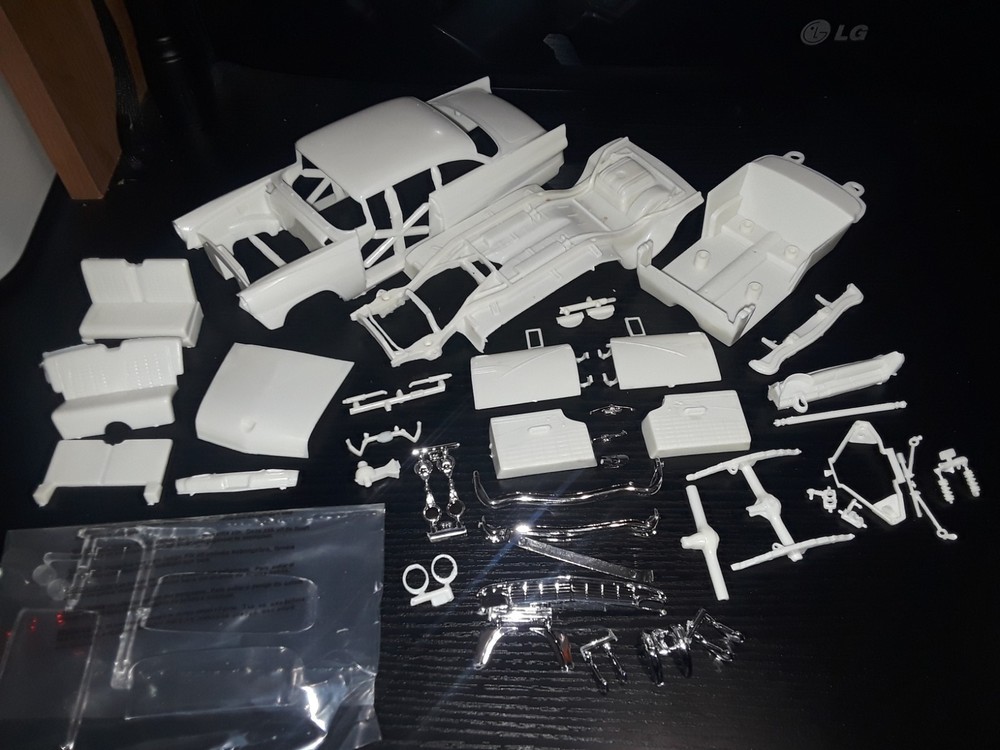 1/25 scale Model car parts AMT 56 ford Victoria Body Chassis Interior
