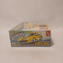 AMT Street Heat 1998 Chrysler Concorde Slammers SNAP 1:25 Scale Model Kit