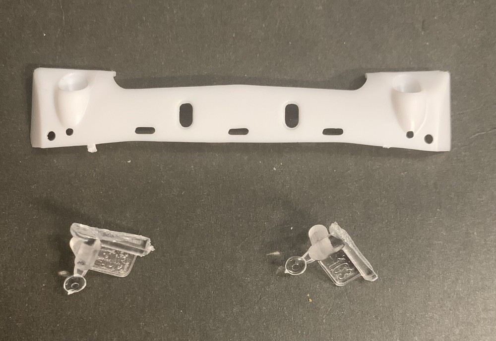 70 Charger FRONT VALANCE/PAN, LIGHTS 120 1631 Model Car Parts