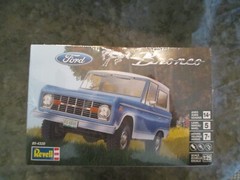 Revell Ford Bronco 1/25 Plastic Model Kit – New – 85-4320
