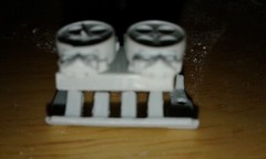 FABResinworks 24823 FORD High Rise Tunnel Ram Intake w/2; 4BBL Carbs 1/25 Scale