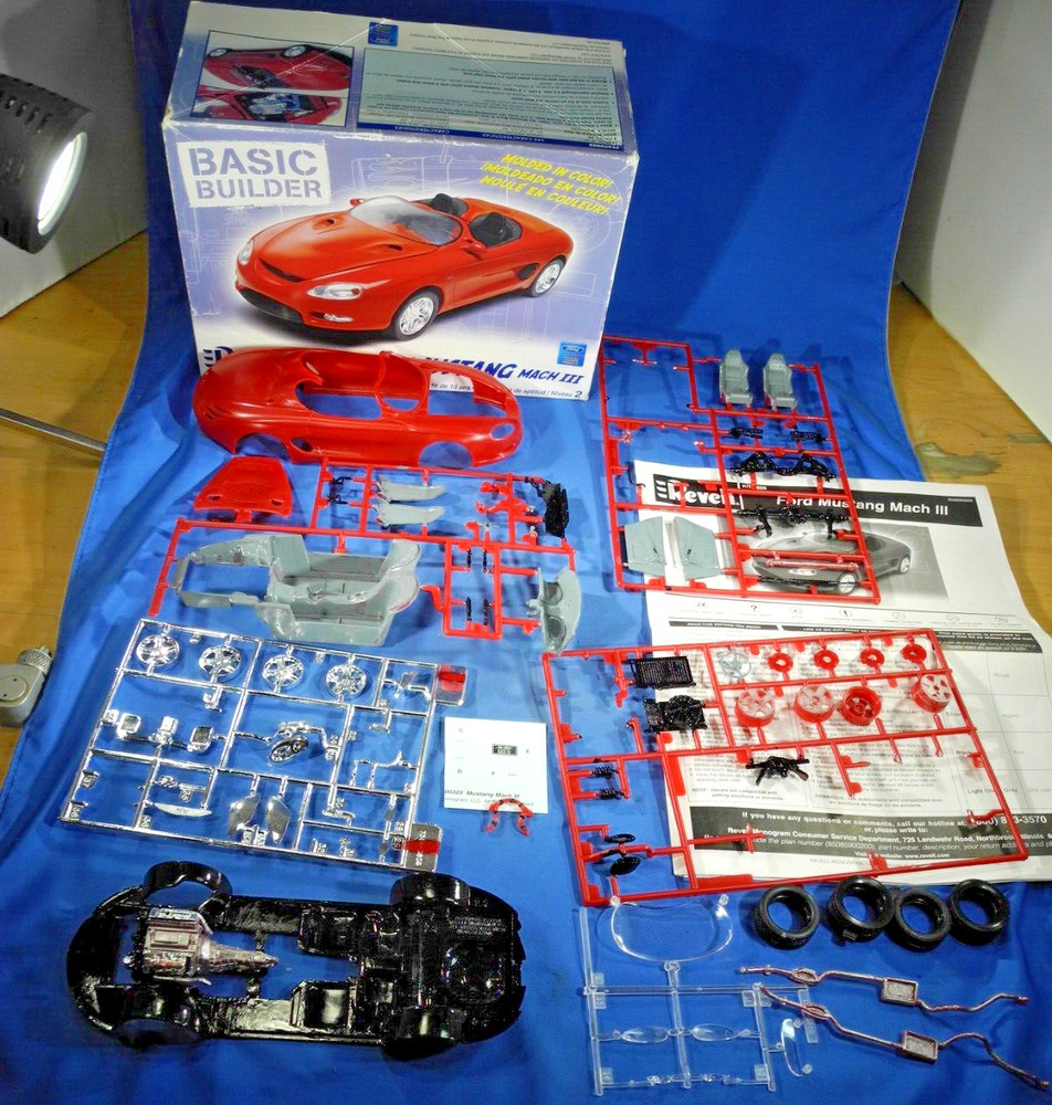 Revell 0859 1/25 Scale Basic Builder ’94 Ford Mustang Mach III Partially Built