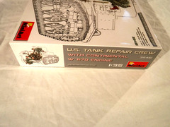1/35 Miniart WWII US Tank Repair Crew w/ Equipment 2 Tankers #35461 W 570 Engine