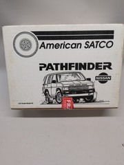 American SATCO #30001 1:24 Scale Nissan Pathfinder New Open Box Sealed Parts
