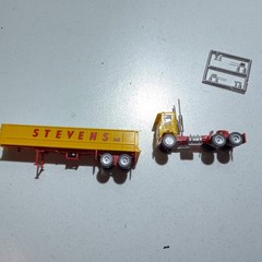 Con-Cor #1002 HO Scale Stevens Trucking Tractor W/ Dump Trailer Boxed