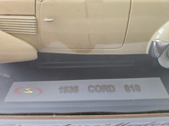 Signature Models 1938 Cord 810 Diecast 1:18 Scale with box