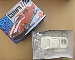 AMT ’68 Chevrolet Camaro Z/28 2 in 1 Customizing 1/25 Plastic Model Kit