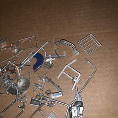 Vintage Junkyard Lot Plastic Model Car Chrome Parts & Pieces (Lot jy181)