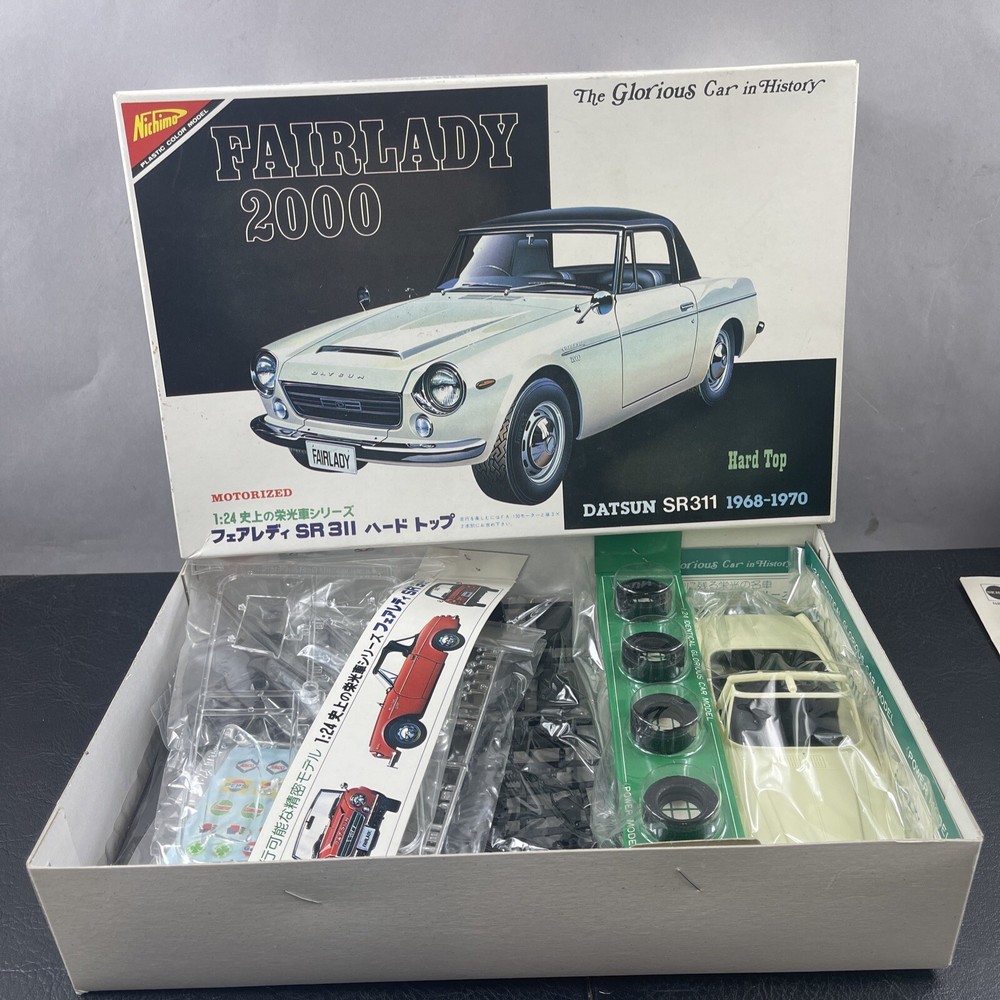 Nichimo Datsun Fairlady SR311 2000 1968-1970 Hard Top 1/24 Model Kit #HC-2405