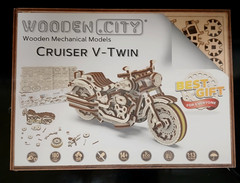 WOODEN CITY MODEL V-TWIN CRUISER MOTORCYCLE – New Sealed