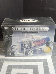 Testors Lincoln Mint 1932 Ford Highboy Roadster 1/24 Ultra Metal Series Kit