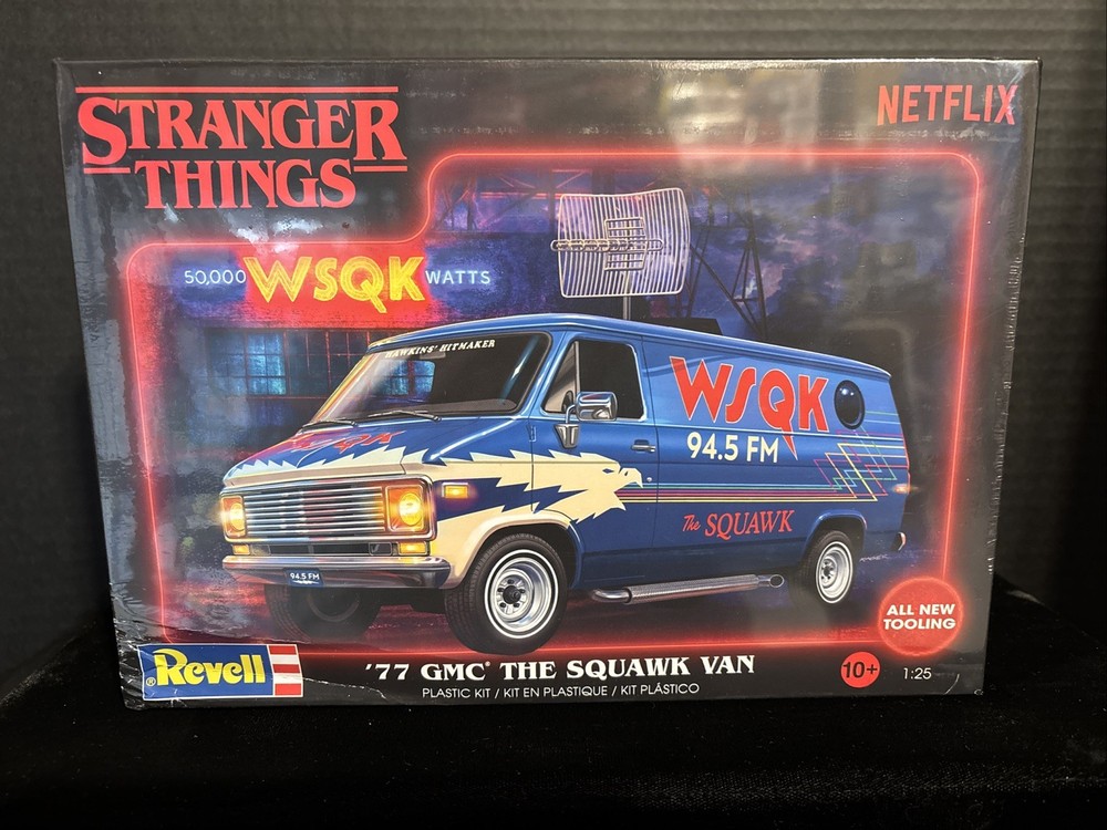 REVELL 14578 STRANGER THINGS ‘77 GMC THE SQUAWK VAN MODEL KIT-NIB-1:25 SCALE