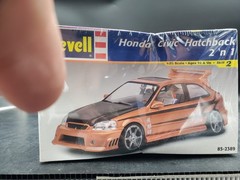 Revell 1:25 Honda Civic Hatchback Tuner Series 2’n1 Model Kit 85-2389 Dented Box