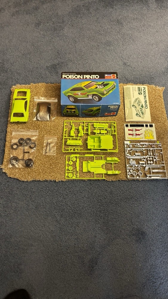 MONOGRAM 1/24 TOM DANIEL POISON PINTO MODEL KIT ORIGINAL 1971 ISSUE UNBUILT MINT