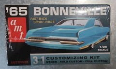 1965 PONTIAC BONNEVILLE SPORT COUPE AMT 1:25 SCALE 3-N-1 PLASTIC MODEL CAR KIT
