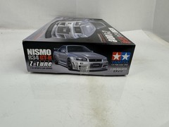 Tamiya NISMO Nissan Skyline GT-R (R34) Z-tune 1:24 24282 Model Kit
