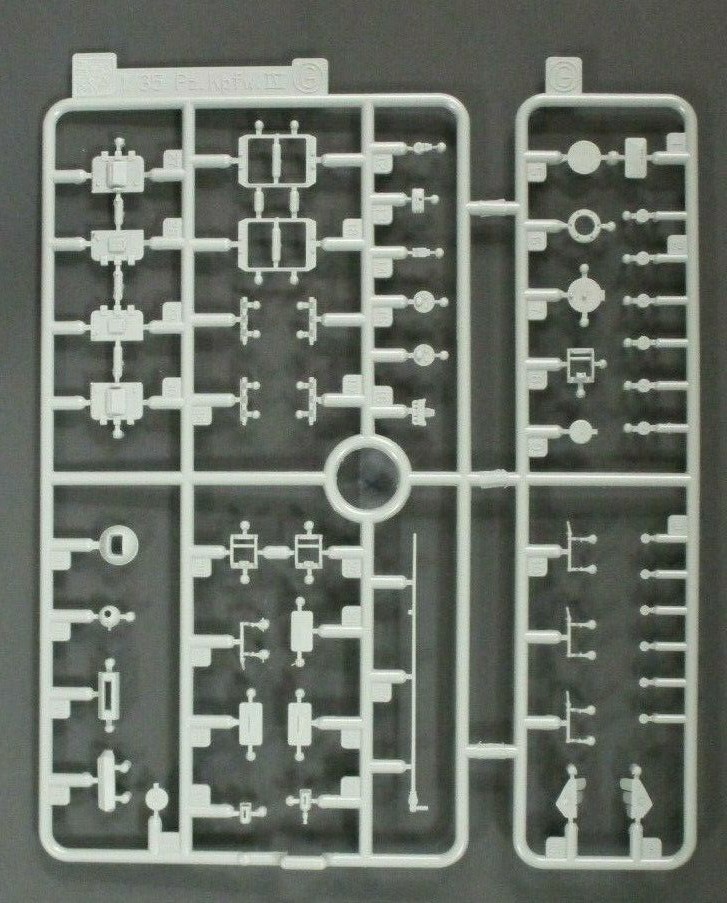 Dragon 1/35 Scale PzKpfw. III Ausf. N Kursk Parts Tree G from Kit No. 6559