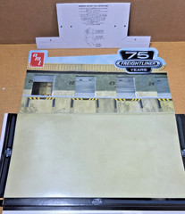 AMT White Freightliner 1/25 scale 75th Anniversary Diorama Model Kit Parts