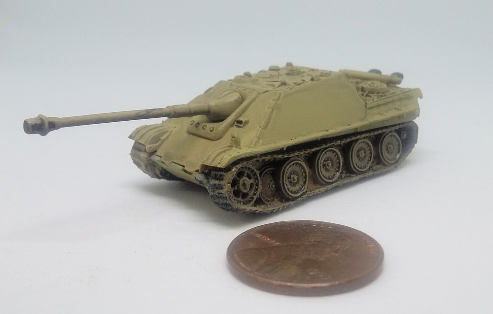 Takara 1/144 World Tank Museum 2. German Jagdpanther Tank. In dark yellow. (#22)