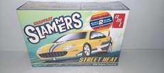 AMT Snapfast Slammers Street Heat 1998 Chrysler Concorde 1/25 Scale Model Kit