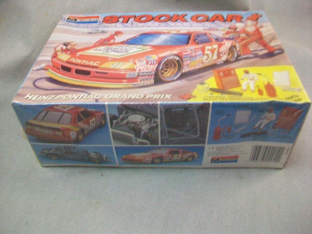 MONOGRAM HUT STICKLIN STOCK CAR #57 HEINZ PONTIAC GRAND PRIX 1:24 SCALE MODEL