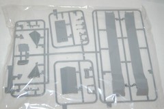 1/35 DRAGON BERGEPANZER TIGER P PARTS SPRUE H K &J IN SEALED BAG FENDERS MISC PC