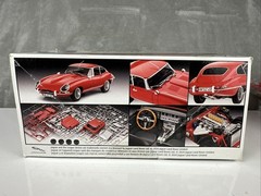 Revell Car Kit 1/24 Scale Jaguar XK-E (E-Type) Plastic Model Kit 85-4509