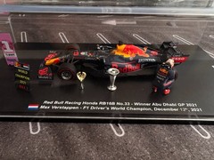 Spark 1:43 Red Bull RB16B Max Verstappen Abu Dhabi GP 2021 F1 World Champion