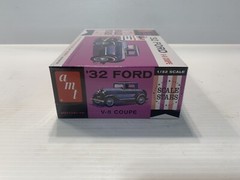 AMT Scale Stars 1932 ’32 Ford V-8 Coupe 1/32 Scale Model Kit AMT1181/12 SEALED