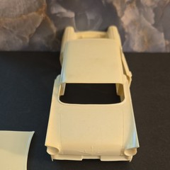 AMT 57 Ford 2-Dr Hardtop w/ Engine 1:25 Plastic Model Kit T-157-200