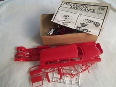 VINTAGE Jo Han Fire Rescue Ambulance 1/25 Model Kit OPEN BOX