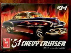 1951 CHEVROLET CRUISER 3-IN-1 KIT 1/25 SCALE BY AMT AMT1556