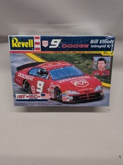 Revell Bill Elliott #9 Dodge Intrepid R/T 1/24 Kit 85-2361 NASCAR SEALED