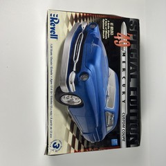 Revell 1949 Mercury Special Edition Series 1:25 Model Kit c2007