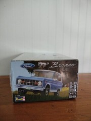 REVELL 1/24 Ford Bronco (1966 TO 1970 STYLE) – 85-4320 – Factory Sealed New