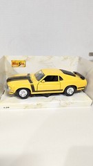 Maisto 1970 Ford Boss Mustang Die cast Metal Model Kit And Complete Car/2