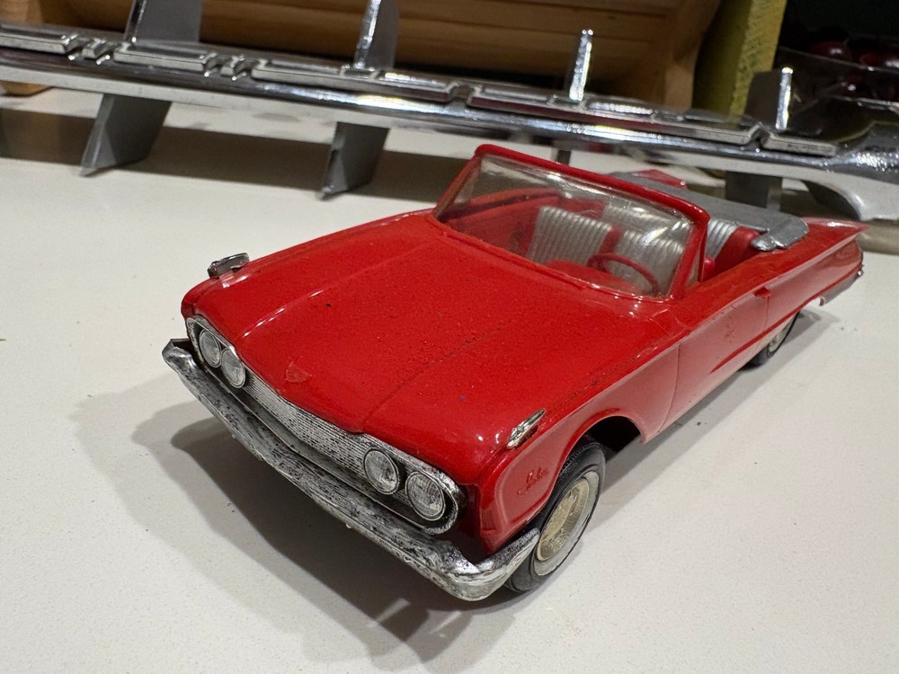 1960 Ford Sunliner convertible Dealer Promo Model Car