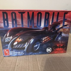 AMT Batman & Robin Movie Batmobile Plastic Model Car Vehicle Kit 1/25 DC Comics