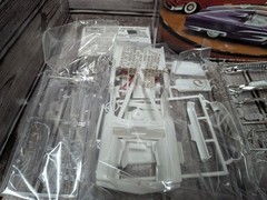 Monogram ’58 Ford Thunderbird Convertible 2 N 1 Plastic Model Car Kit
