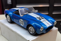 Revell Shelby Cobra 427 Racing 1/24 Blue/ White Stripes #33 no side pipes