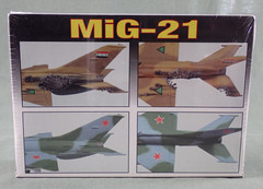 LINDBERG MODEL KIT BATTLE DAMAGED MIG-21 SEALED BUILD ONE OF 2 WAYS