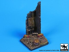 Black Dog (No Scale) Post Apocalyptic Factory Ruin Fantasy Diorama Base FD009