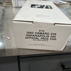 AMT ERTL 1993 Camaro Z28 Indianapolis 500 Official Pace Car 1:25 Scale 6179